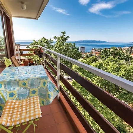 Апартаменты With Wifi - Volosko, - 13300 *