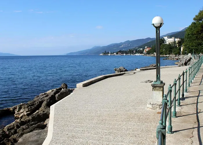 Apartamento With Wifi - Volosko, - 13300 Opatija